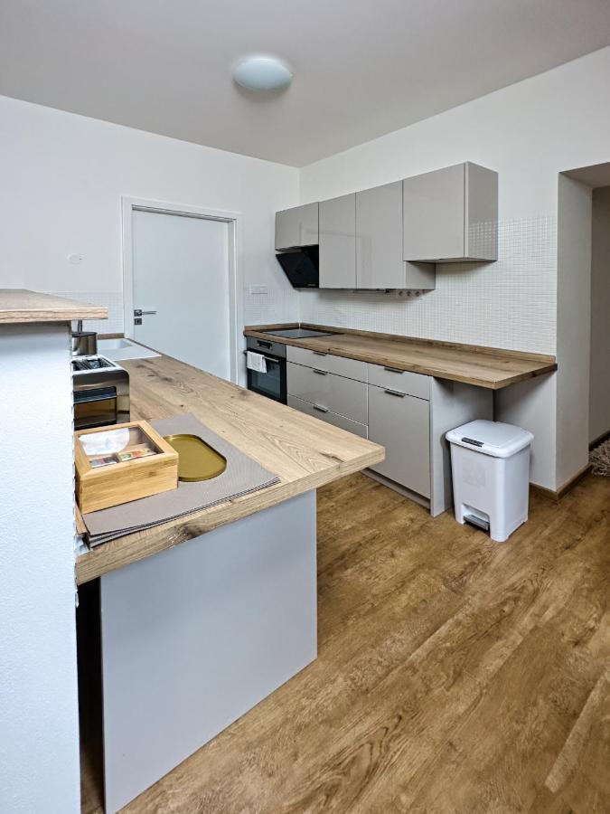 Gallery Apartments Liberec Bagian luar foto